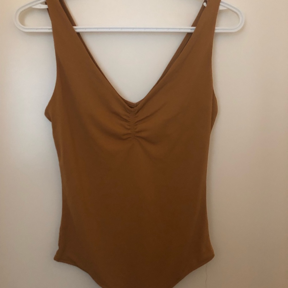 Dynamite v-neck ruched bodysuit
